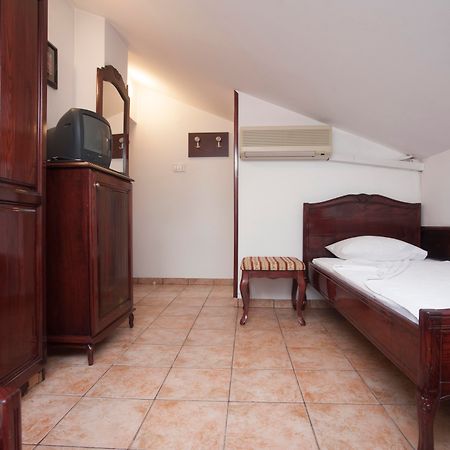 Hotel Vila Lux 부드바 외부 사진