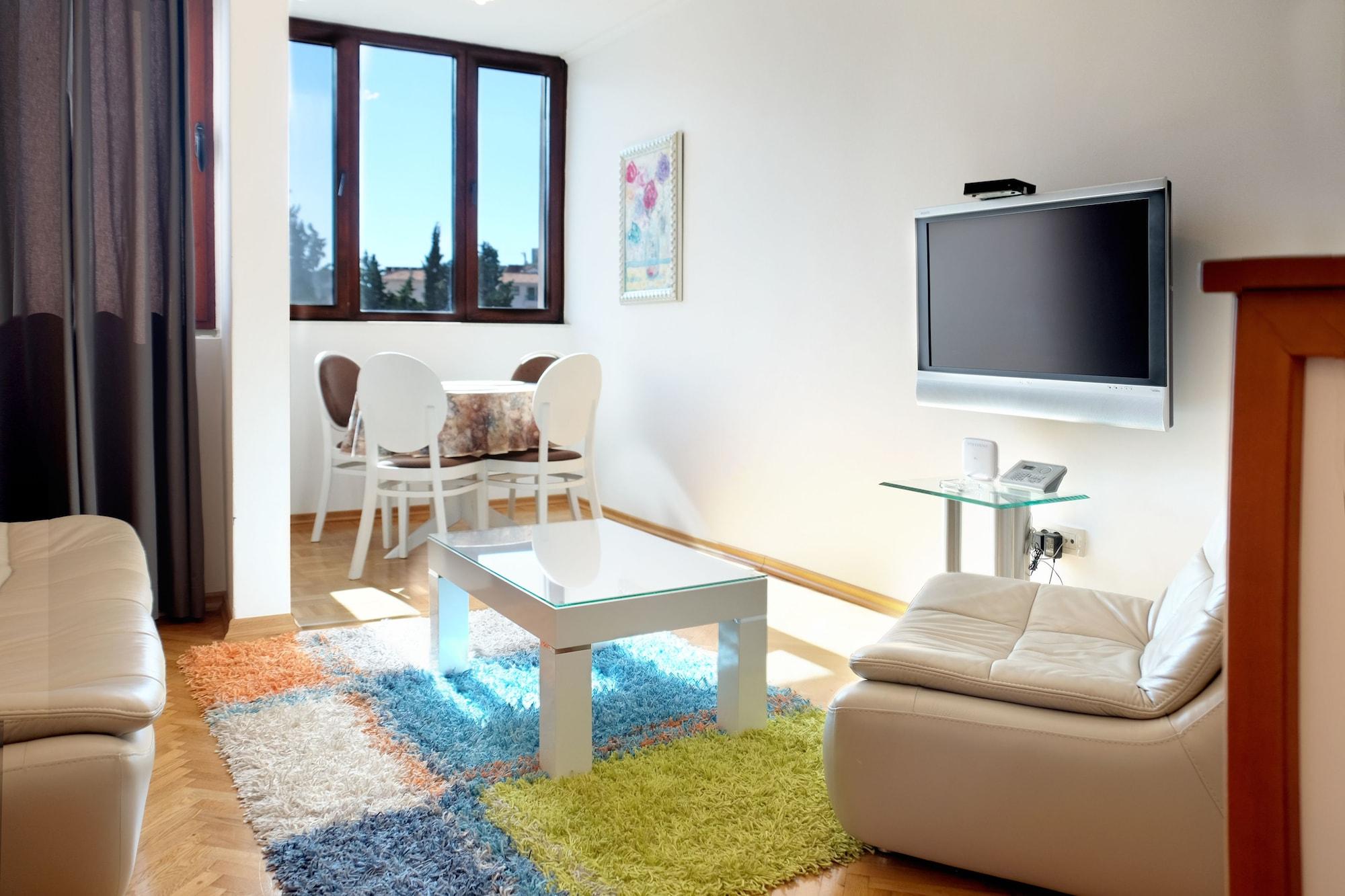 Hotel Vila Lux 부드바 외부 사진