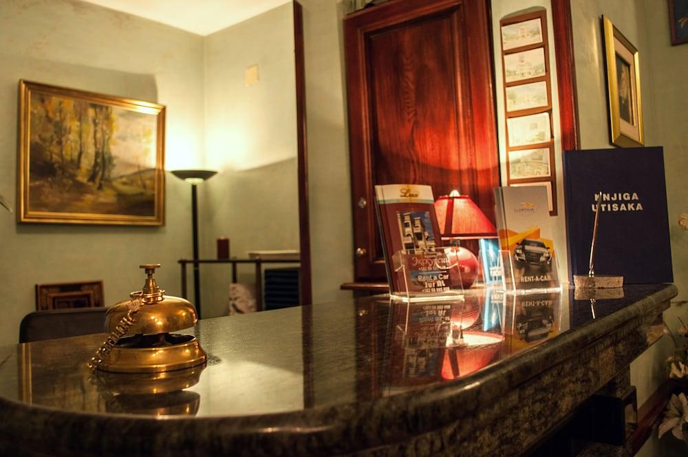Hotel Vila Lux 부드바 외부 사진
