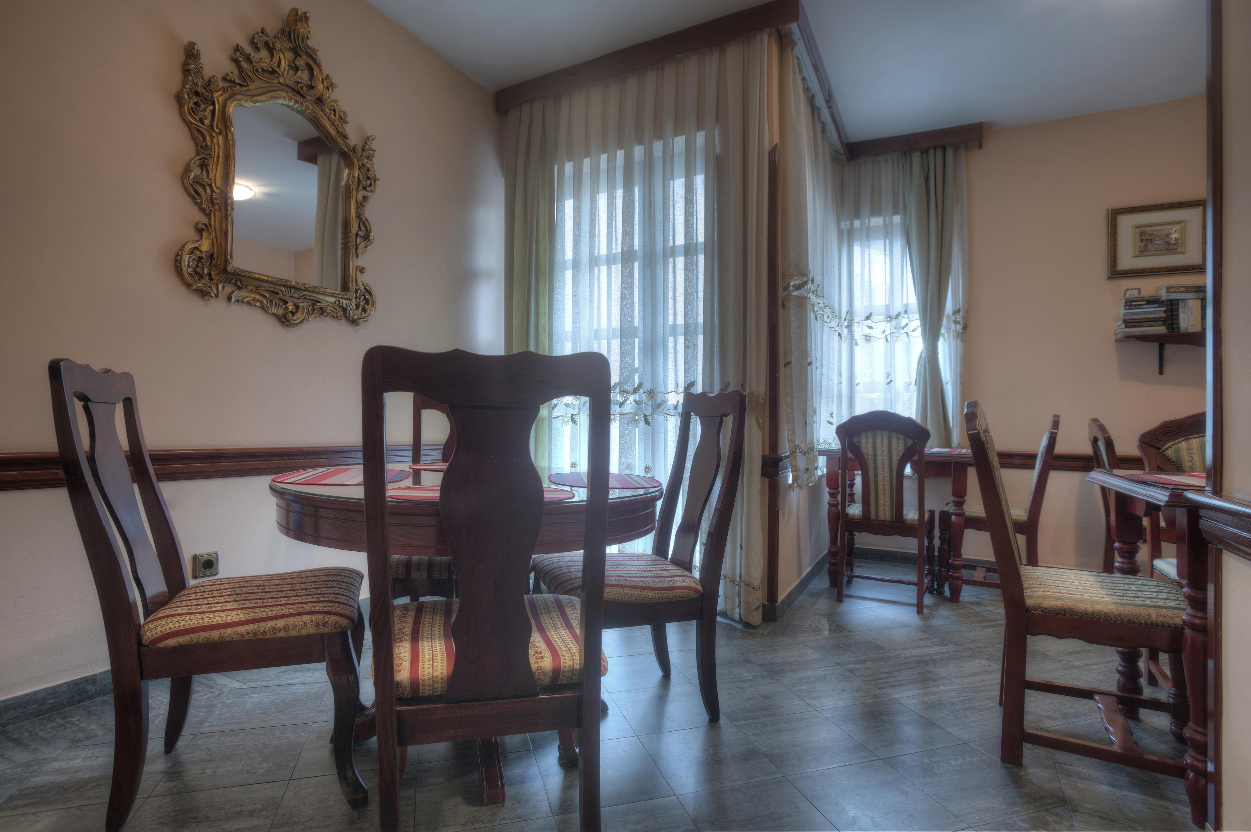 Hotel Vila Lux 부드바 외부 사진