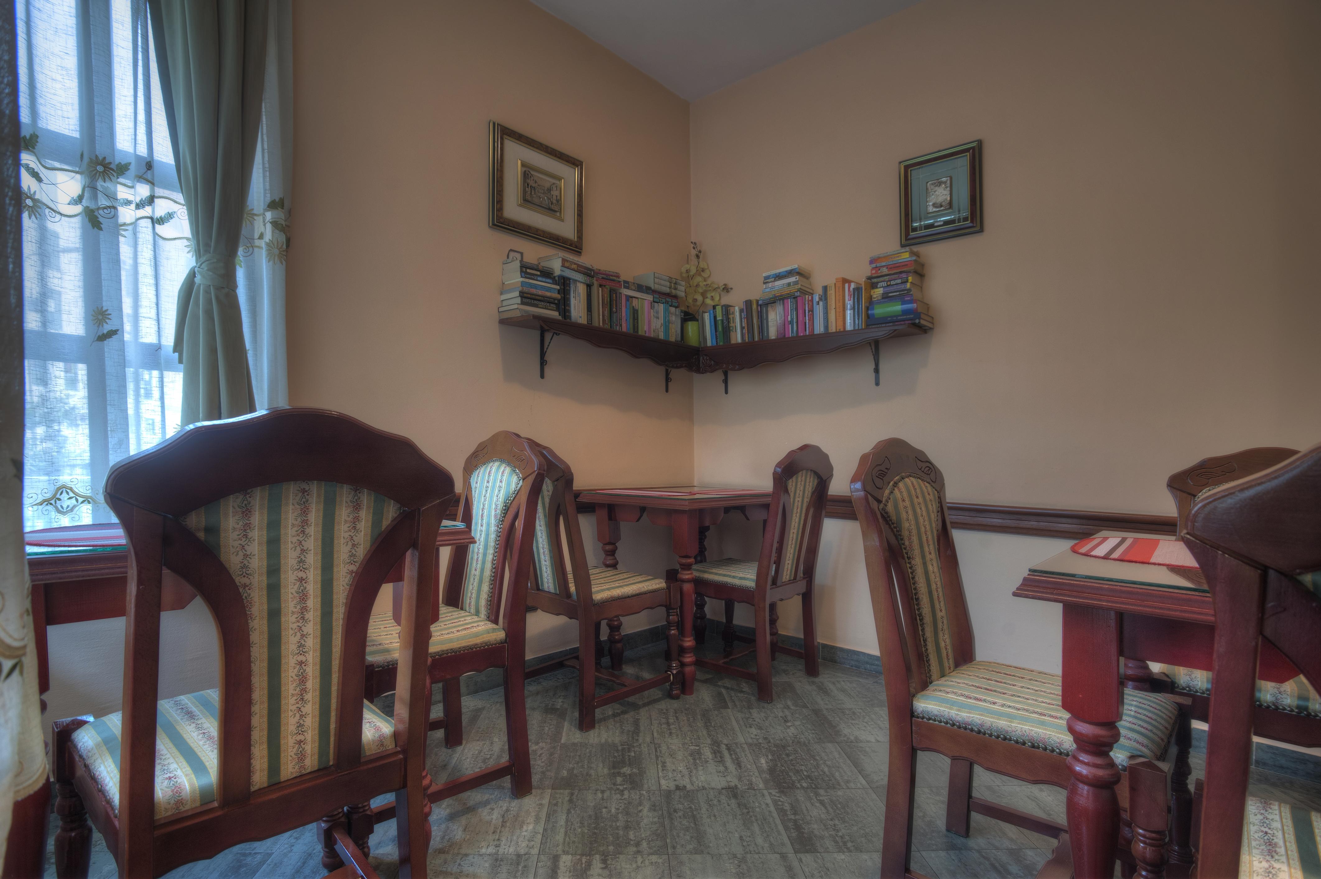 Hotel Vila Lux 부드바 외부 사진