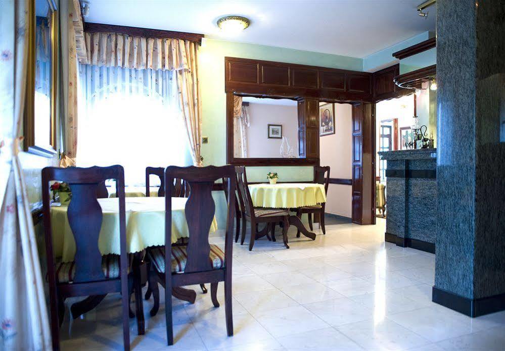 Hotel Vila Lux 부드바 외부 사진